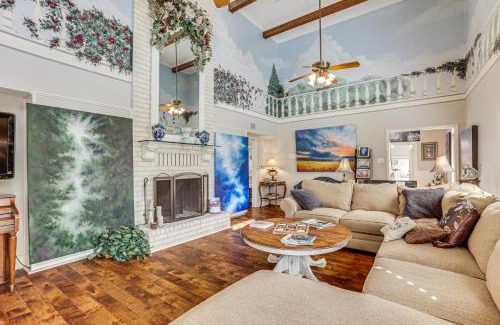 Madisonville Casa | Spacious Madisonville Estate with Grill and Pond Views