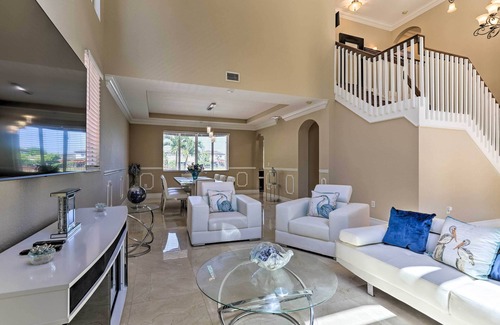 Ludlam Casa | Spacious Miami Retreat w/ Grill, Pool & Dock!
