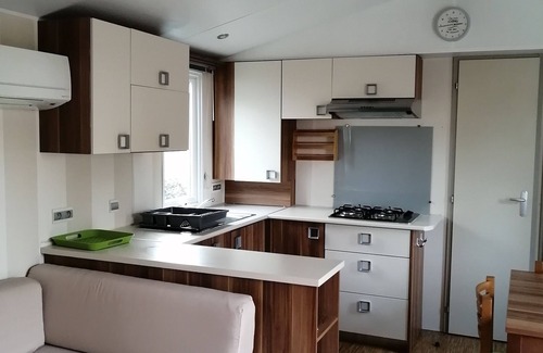 Vic-la-Gardiole Casa | AMPLIO MOBILHOME 3 HABITACIONES CLIMATISTA