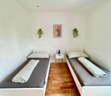 Gerasdorf bei Wien Apartamento | Spacious Modern Apartment with Free Parking