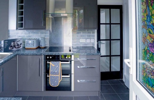 Belvedere Apartamento | Spacious modern apartment with full kitchen, Wi-Fi & parking