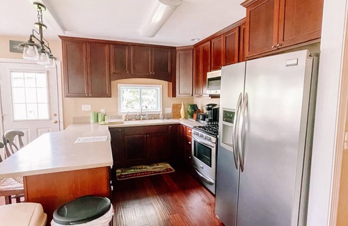 Otis Casa | Espaciosa casa moderna en prístina Beech Hill Pond!