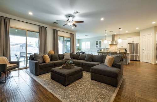Queen Creek Casa | Spacious Monthly Stay: Heated Pool, Spa, Sleeps 14