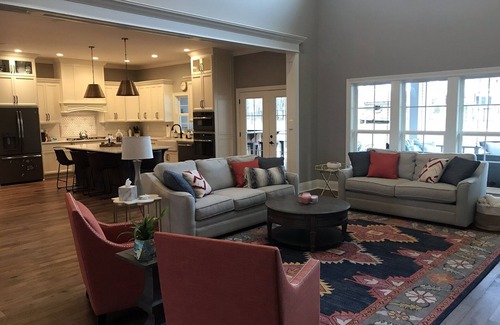 Stone Lakes Casa | Amplia casa nueva perfecta para KY Derby