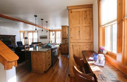 Crested Butte Casa | Spacious, new townhome in town of Crested Butte