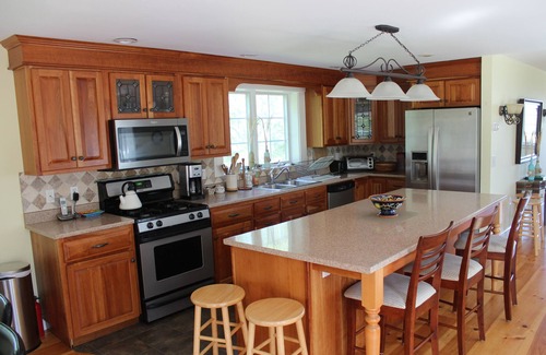 Surry Casa | Amplia casa recientemente renovada-Newbury Neck Rd Impresionantes vistas al mar