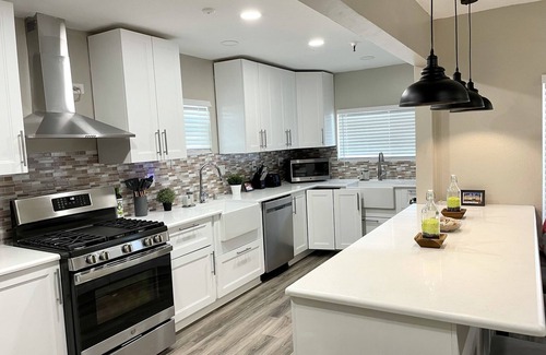 Corridor Casa | Spacious North Park Renovated 8Br 6Ba