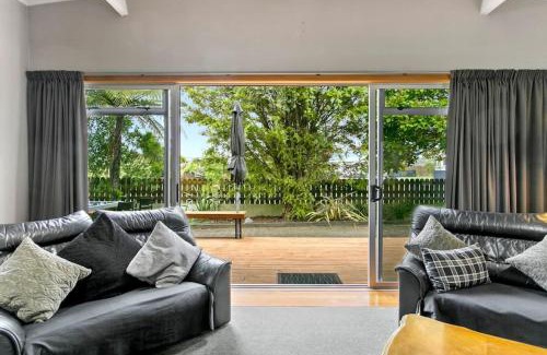Nukuhau Casa | Spacious Nukuhau Stay Near Town With Parking and Comfort