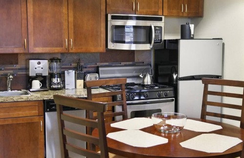 South Lake Tahoe Complejo | Spacious one Bed Room /South Lake Tahoe / on lake / 5 min to Heavenly /Pool