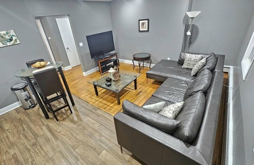 Huntington Station Apartamento | Spacious One Bedroom suite