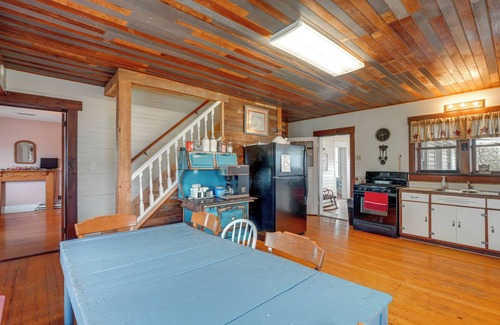 Rosebud Casa | Spacious Owensville Getaway w/ Winery On-Site!