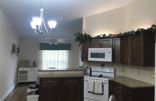 Cypress Lake Condominio | Spacious Parker Lakes Condo