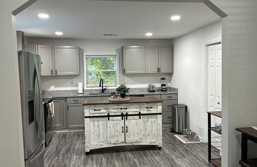 Gracewood Casa | Spacious Pet-Friendly Home on 1 Acre