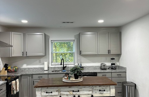 Gracewood Casa | Spacious Pet-Friendly Home on 1 Acre