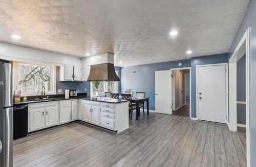 Gaithersburg Casa | Spacious private 6 bedrooms Oasis Retreat in lovely Gaithersburg