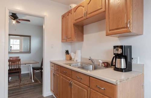 Eastside Apartamento | Spacious & Private, Centrally Located