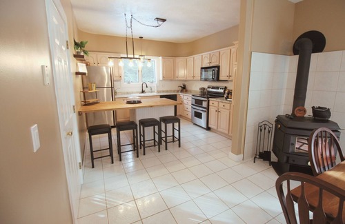 Thornton Casa | Spacious Private Home in White Mountains - Loon - Owl's Nest - Waterville Valley