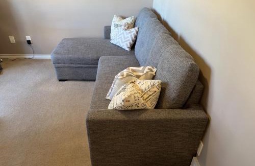 West Edmonton Casa | Spacious & Private Retreat near West Edmonton Mall