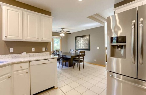 McArdle Casa | Spacious Ranch on Wooded Lot