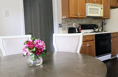 Lilburn Casa | Spacious, Relaxed 5 Bedroom Getaway
