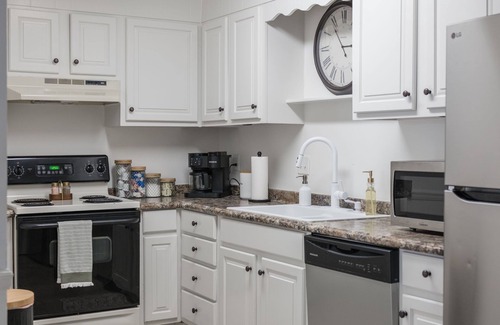 Vestavia Hills Apartamento | Spacious Retreat Minutes from Samford