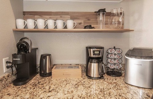 Ponderosa Trails Casa | Spacious Retreat with 2 Master Suites, Foosball & AC