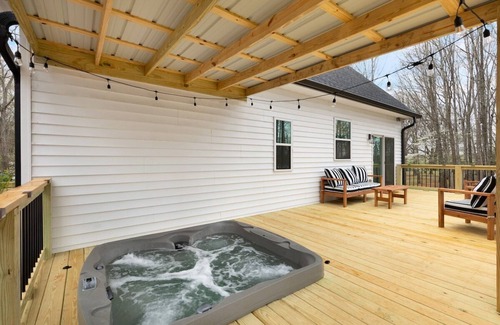 Lebanon Casa | Spacious Rural Escape with Hot Tub, Fire Pit & Bridge – 40 mi to Nashville