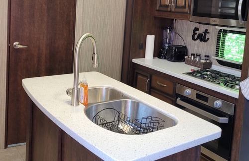 La Follette Casa | Spacious RV near ATV trails