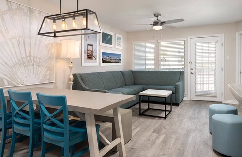 Galveston Hotel | Spacious Seaside Escape w/ Kitchen, Pool & Sports Courts | Near Galveston Beach