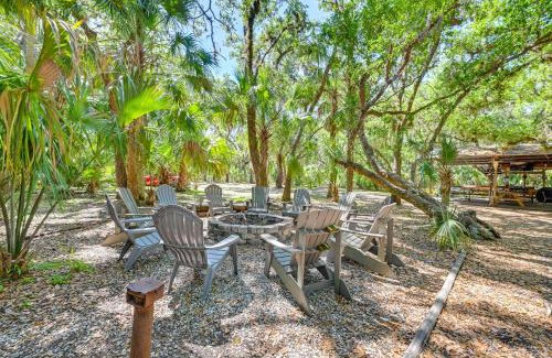 Sebring Casa | Spacious Sebring Family Cabin with Fun Barn and Yard!