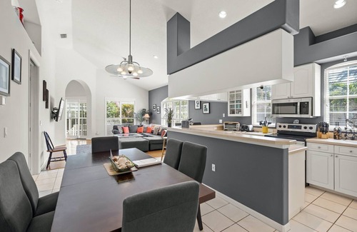 Bay Isle Casa | Hermosa casa de Siesta Key con piscina privada y muchísimos extras: ¡traiga a su familia!