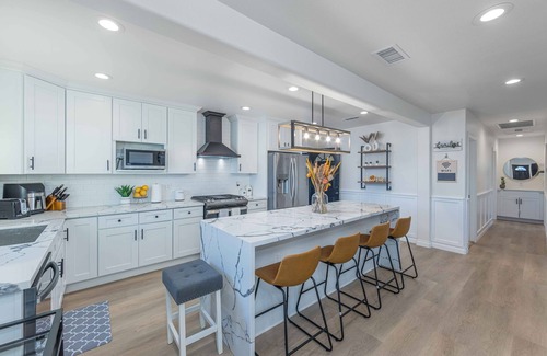 Midway City Casa | Spacious Socal Villa Minutes to Disneyland and Attractions