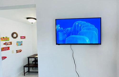 Little Havana Casa | Spacious Studio 10 mins to Mia&Downtown