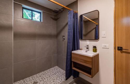 El Zonte Apartamento | Spacious Studio with 2 Double Beds