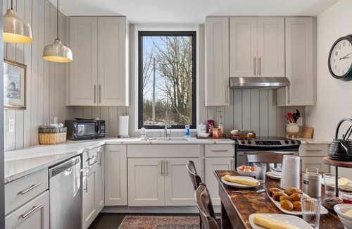 Orson Casa | Spacious Summer Escape w/ Hot Tub, Games, Fire Pit & Scenic Hilltop Views!
