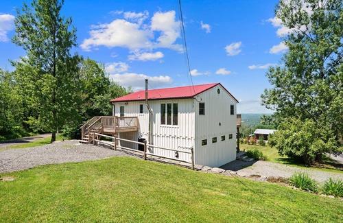 Orson Casa | Spacious Summer Escape w/ Hot Tub, Games, Fire Pit & Scenic Hilltop Views!