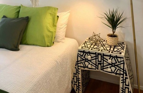 Old Town Apartamento | Spacious Sunny Bright Private Apartment