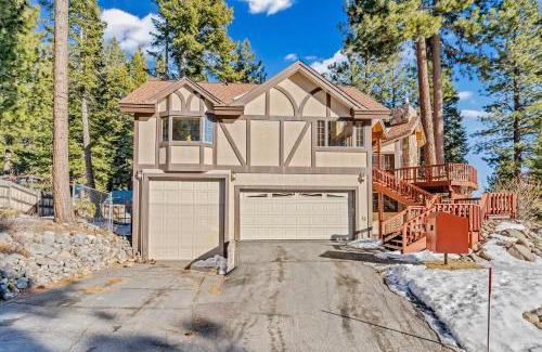 Dollar Point Casa | Spacious Tahoe City Home with Foosball and Lake Views