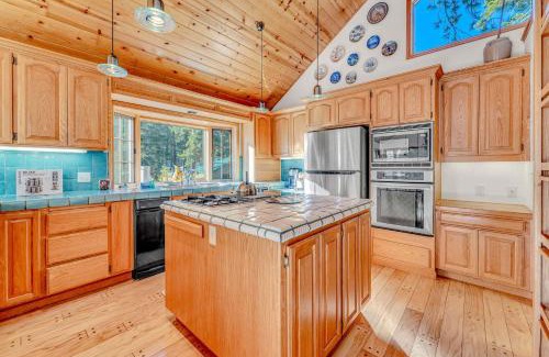 Dollar Point Casa | Spacious Tahoe City Home with Foosball and Lake Views