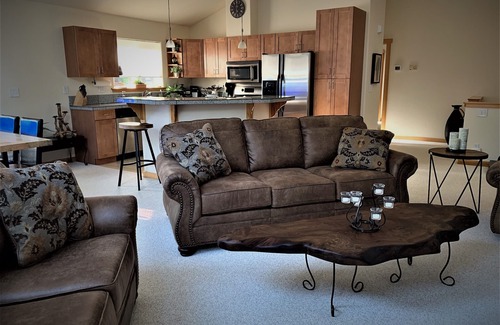 Kings Beach Casa | Exquisita casa Tahoe con jacuzzi a solo 3 cuadras de Kings Beach