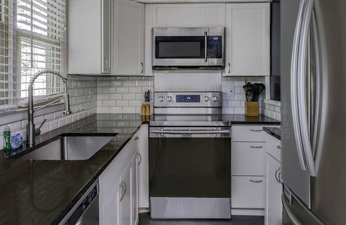 Tarpon Pond Casa | Spacious Tarpon Pond Cottage! Close to Beach Amenity Cards!