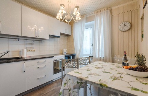 Veragi Casa | Amplio apartamento de dos niveles y cuatro habitaciones con vista al río