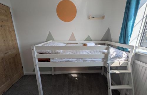 Brighton Apartamento | Spacious Unique Brighton Home FREE Parking