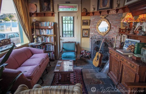 Duncan Hotel | Spacious upstairs queen room in small historic hotel near Arizona's Gila River.