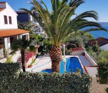 Seget Vranjica Villa | Spacious Villa in Seget Vranjica with Private Pool