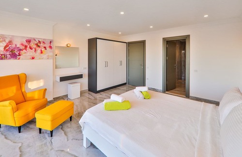 Antalya City Centre Villa | Spacious villa! perfect for holiday! Views over Kalkan. 5-10 walk to beach& Town