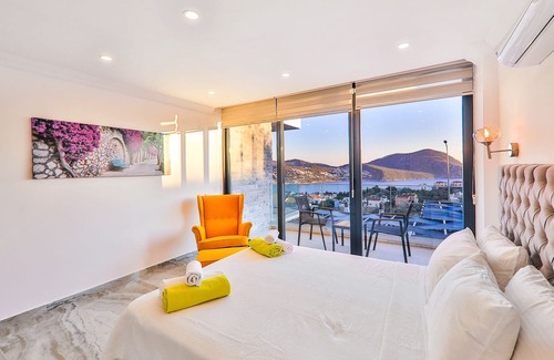 Antalya City Centre Villa | Spacious villa! perfect for holiday! Views over Kalkan. 5-10 walk to beach& Town