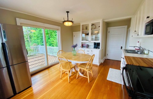 Bayfield Casa | Spacious Walkable in Bayfield!! Lake Views, Steps to Ferry, Marina & Downtown