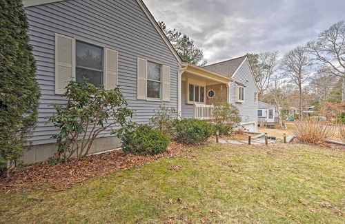 East Falmouth Cabaña | Spacious Waterfront Falmouth Home on Jenkins Pond!