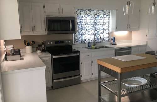 Edwardsville Casa | Spacious Waterfront Home on the Chesapeake Bay / Potomac River